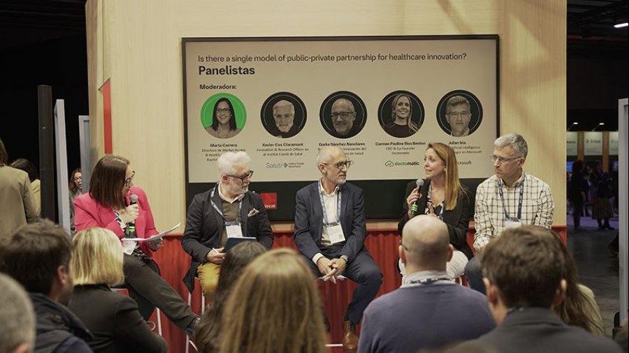 De izquierda a derecha: Marta Carrera; Xavier Cos Claramunt; Gorka Sánchez Nanclares; Carmen Pauline Rios Benton y Julian Isla